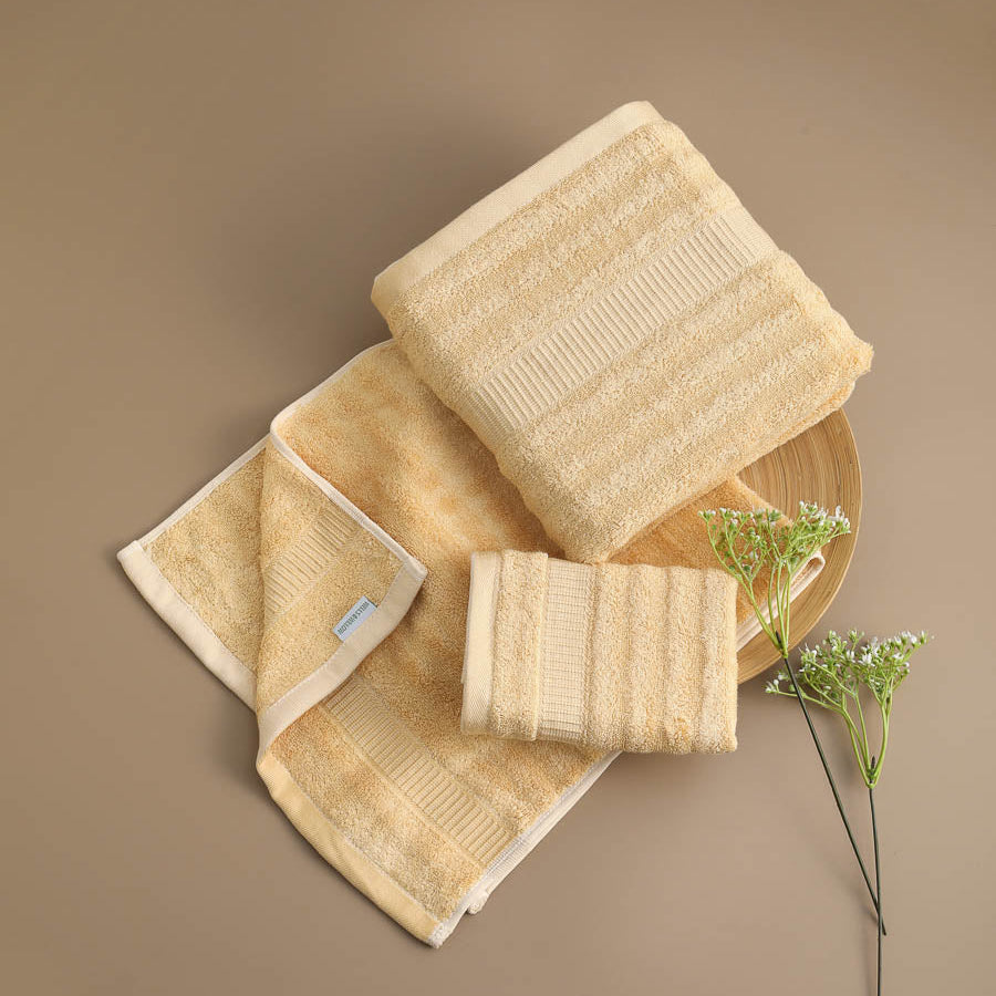 Sandbeige / Natürlich frisches Handtuch / Anti-Aging, geruchsfrei & vegan